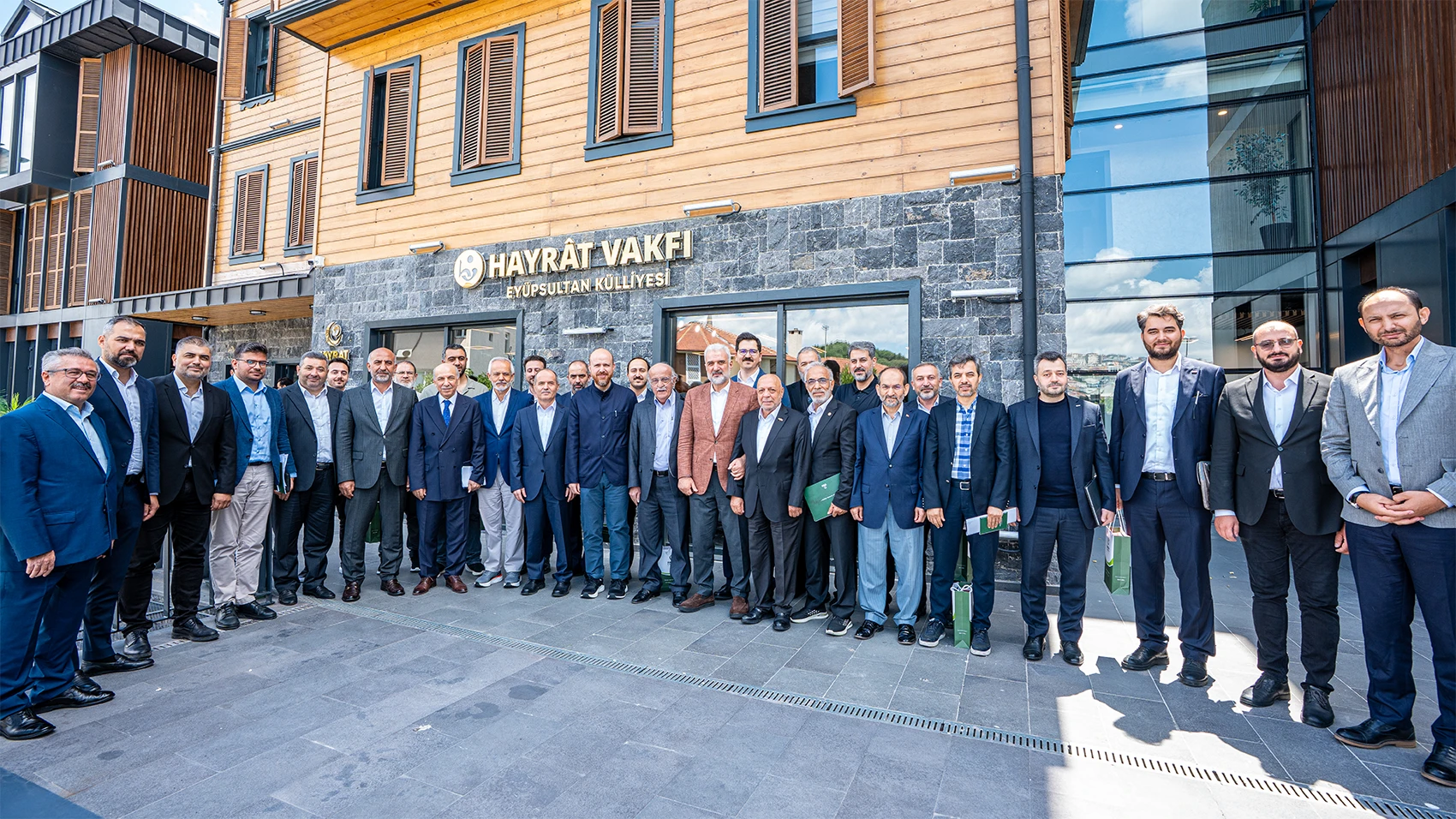 Filistin’e Destek Platformu Hayrat Yardım’da Buluştu
